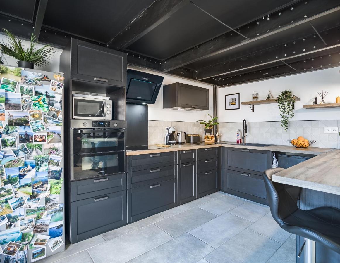 Loft Avec Jardin Et Parking Prive Apartment Troyes Exterior photo